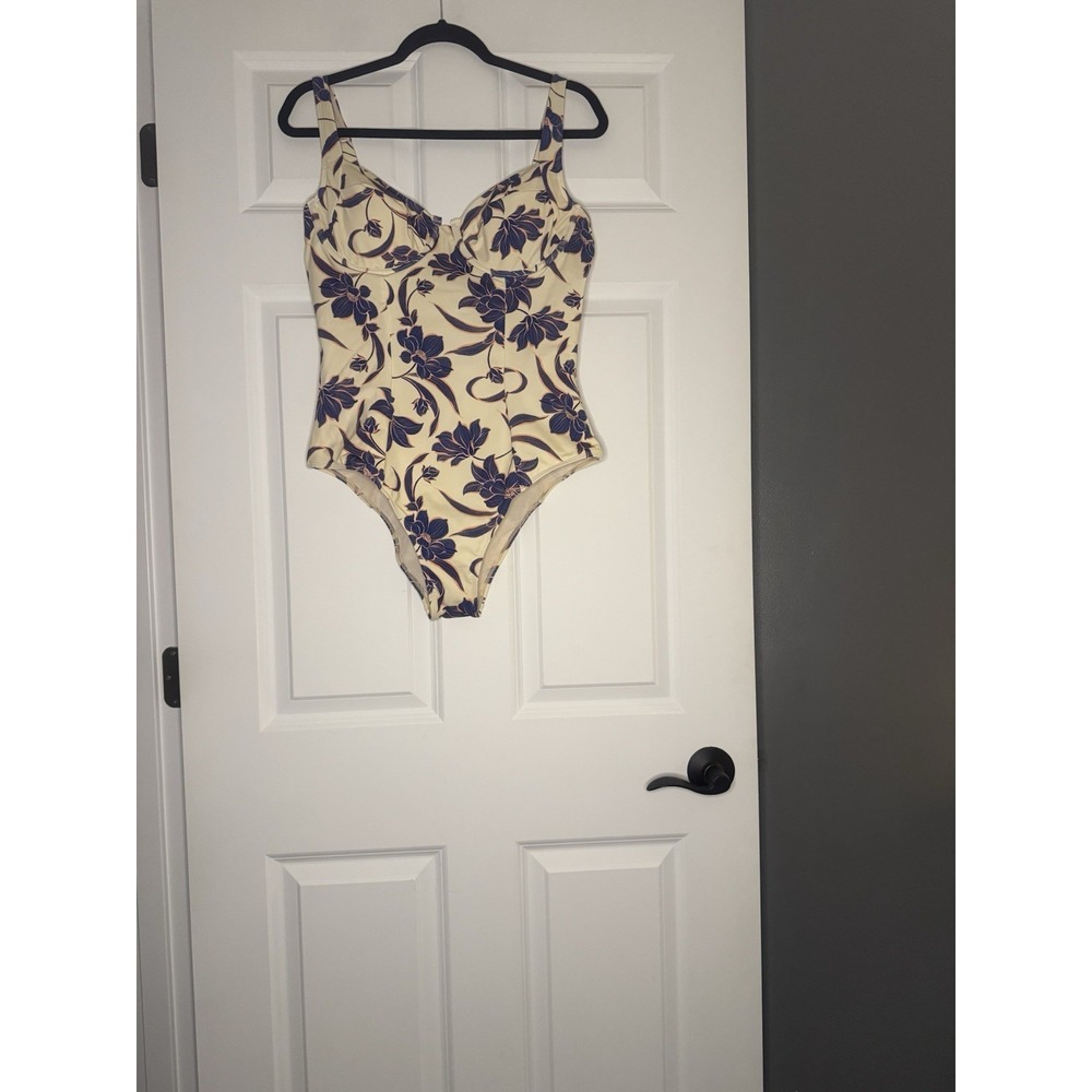 Cupshe Force Of Nature Slim And Sculpt One Piece Swimsuit Floral Large Nwt